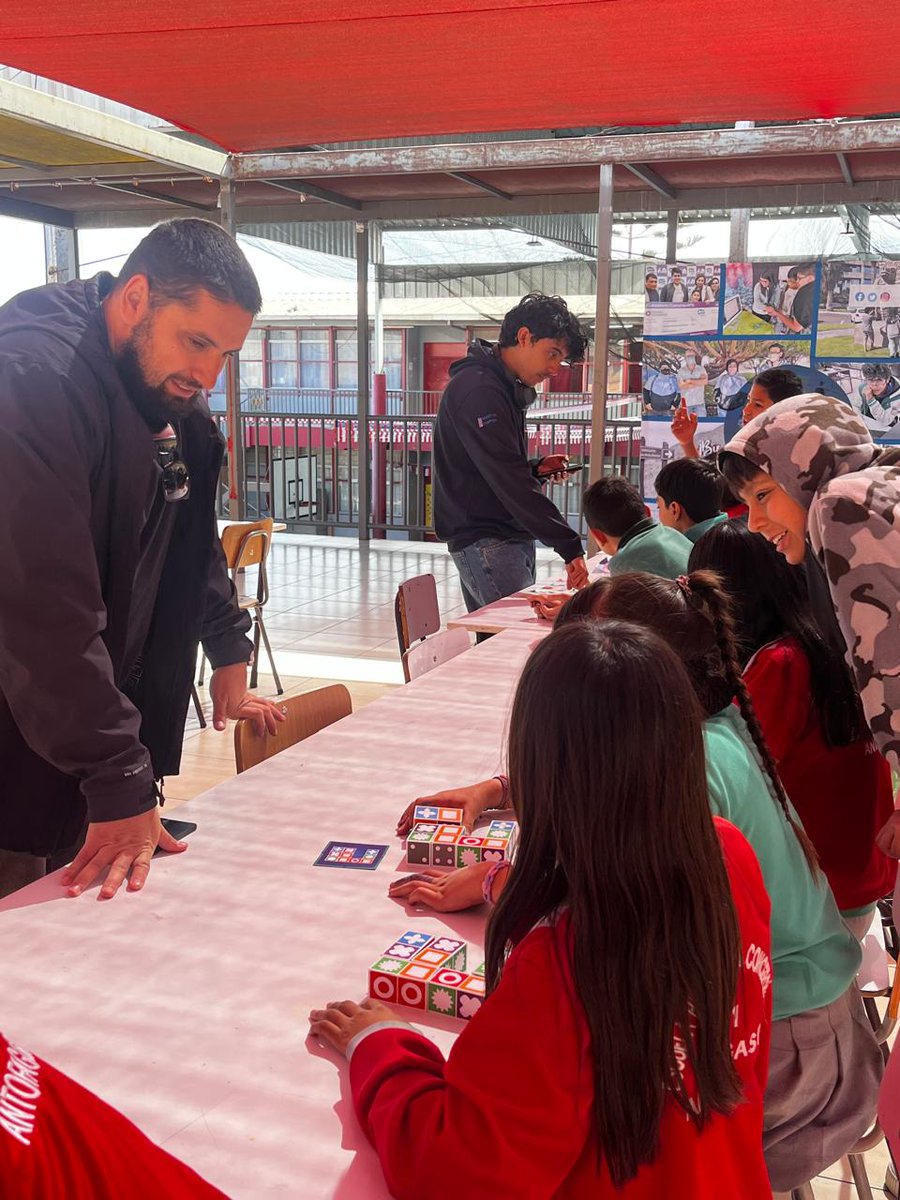 DeLTAUCN's tweet image. #DeLTAen1Día presentando nuestro modelo educativo y actividades para estudiantes en Escuela Héroes de la Concepción E-81.

Postulaciones a DeLTA UCN 2025 en: bit.ly/delta2025
#Antofagasta #Mejillones