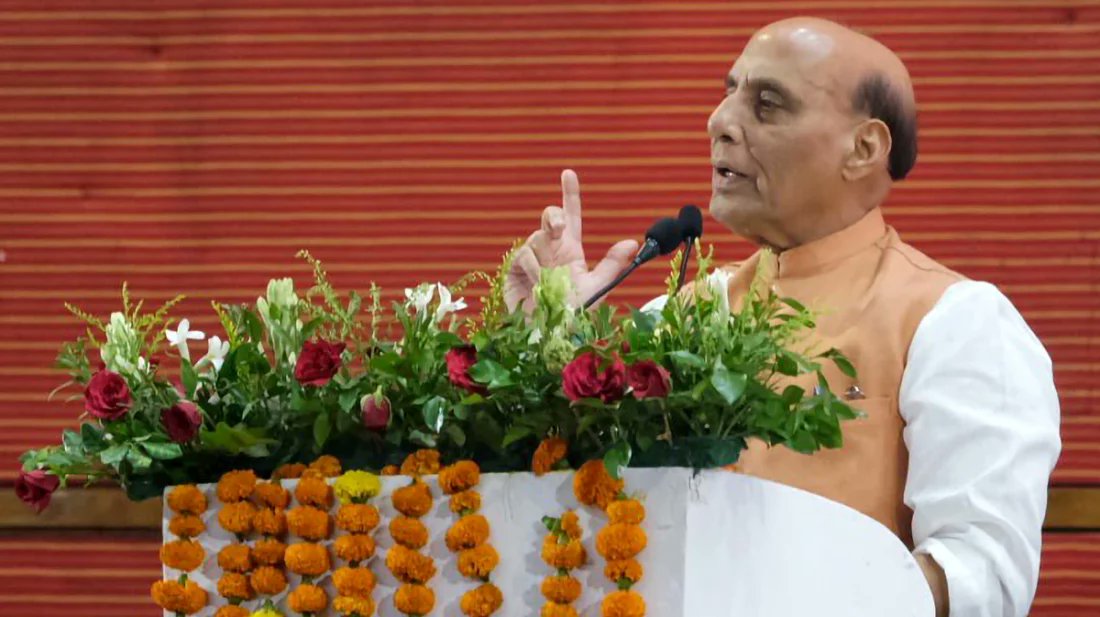 ‘অপ্রত্যাশিত’ পরিস্থিতির জন্য সশস্ত্র বাহিনীকে প্রস্তত থাকার নির্দেশ ভারতের প্রতিরক্ষামন্ত্রীর