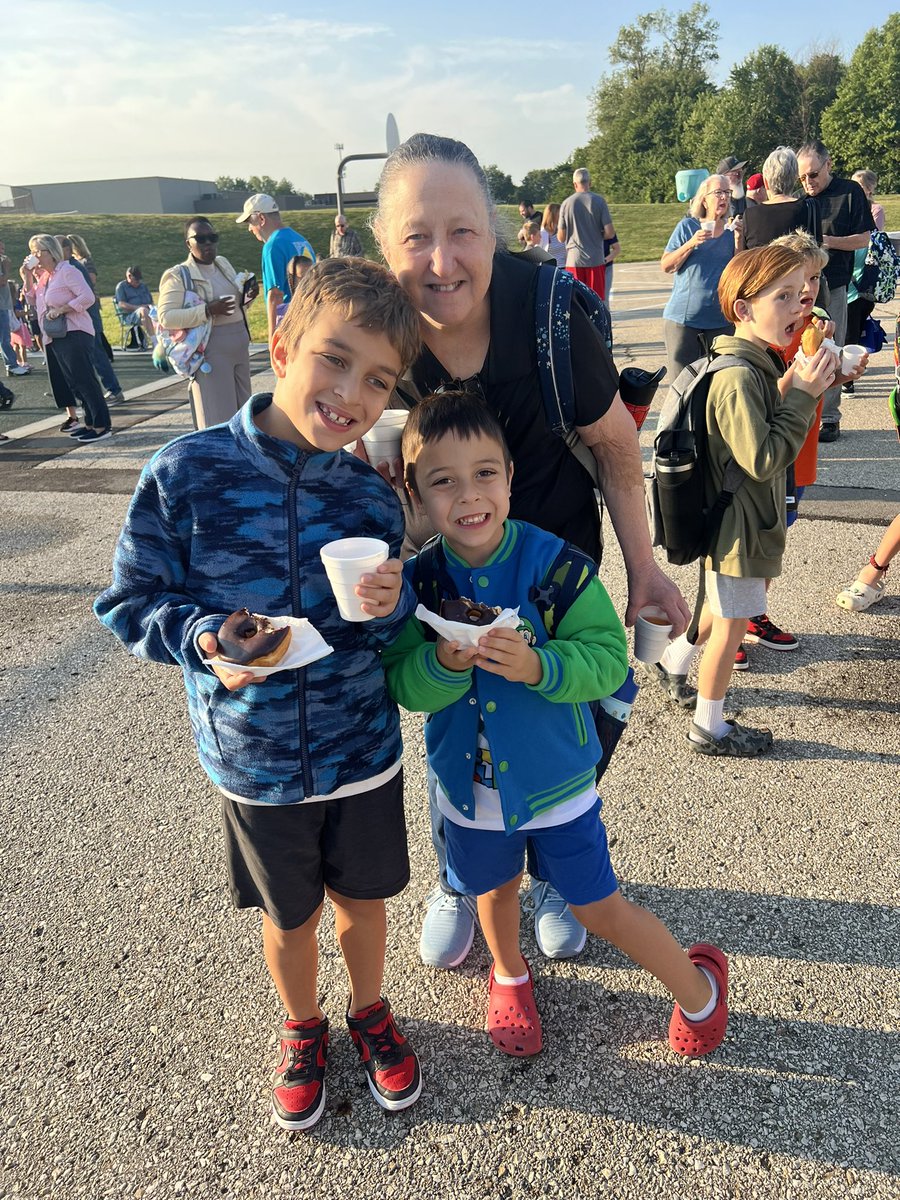 ClearwaterCreekCoyotes (@cwccoyotes) on Twitter photo We had a great turn out to our Donuts with Grands event this morning! Thank you to our PTC for organizing and to our families for joining!
<a href="/CWCcoyotes/">ClearwaterCreekCoyotes</a> #OPSmaketodaycount We had a great turn out to our Donuts with Grands event this morning! Thank you to our PTC for organizing and to our families for joining!
<a href="/CWCcoyotes/">ClearwaterCreekCoyotes</a> #OPSmaketodaycount