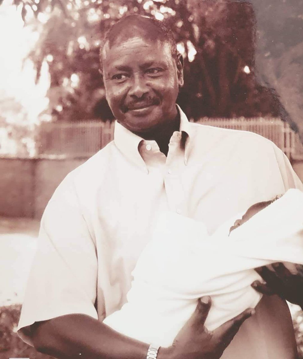 Father of the region President <a href="/KagutaMuseveni/">Yoweri K Museveni</a> ❤️❤️❤️❤️