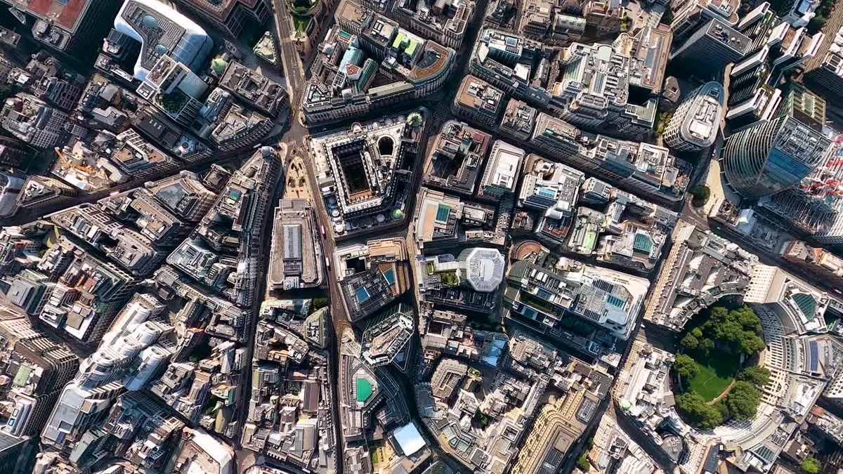 So London is strange — it has a Medieval layout but little Medieval architecture, filled instead with Neoclassical terraces, Neo-Gothic halls, Brutalist estates, and glass skyscrapers.

And it all began 358 years ago with how the city was rebuilt after the Great Fire.