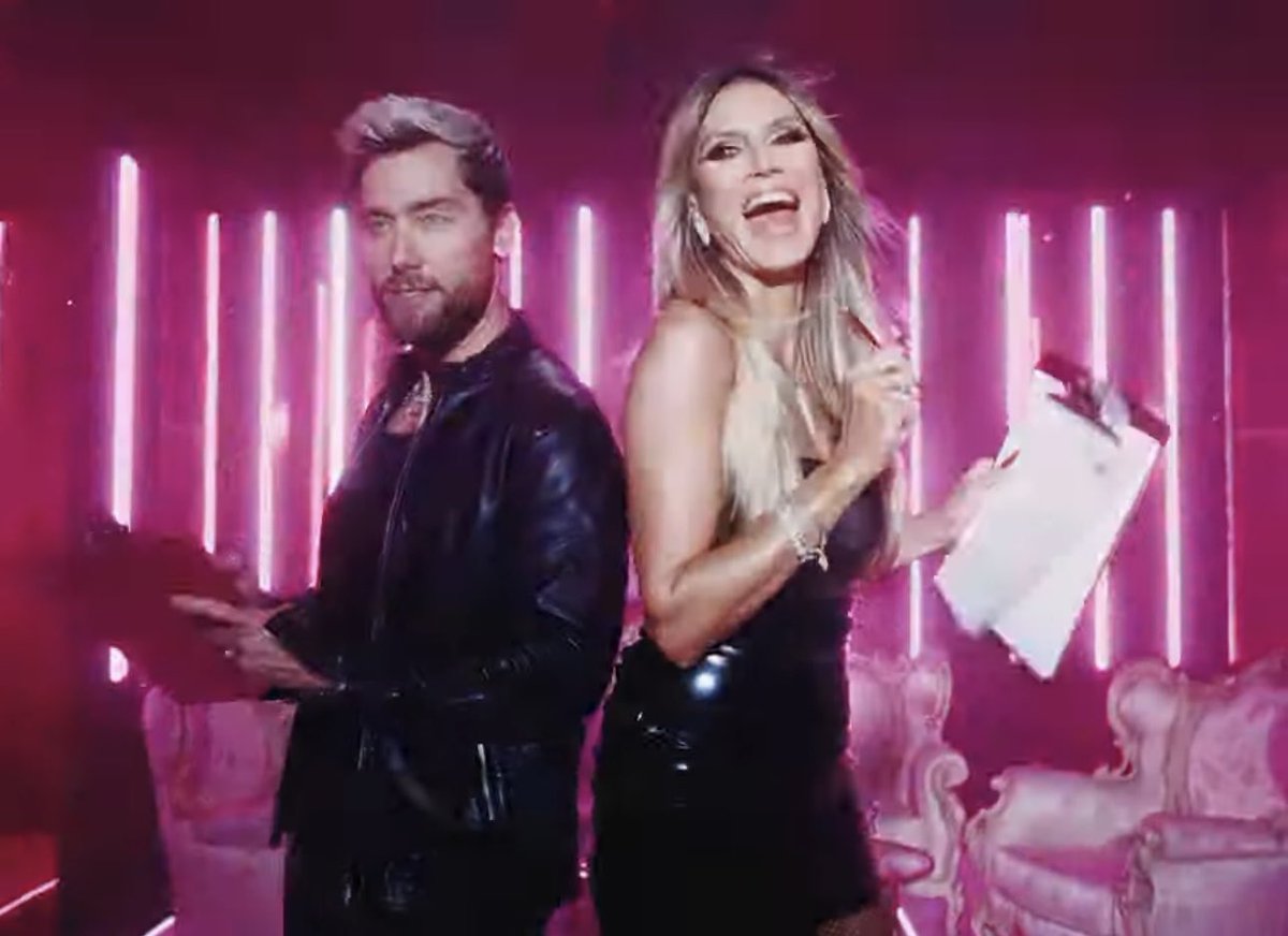 Agustin_Gil's tweet image. @ParisHilton every piece of art from this album is a pop culture living museum #BBA #InfiniteIcon