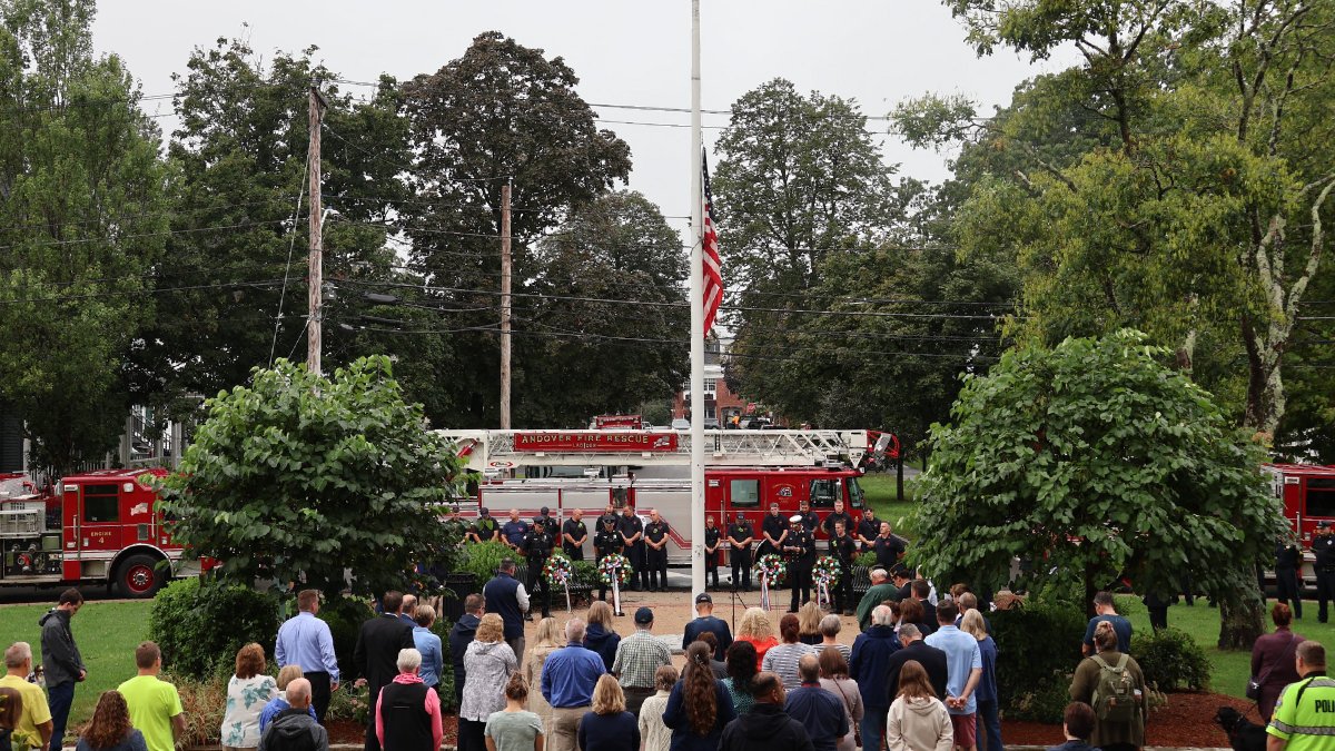 The Town of Andover invites residents to attend a 9/11 Remembrance Ceremony on Wednesday, September 11, at 8:30 AM. The ceremony will take place in front of the Town Offices, located at 36 Bartlet Street.