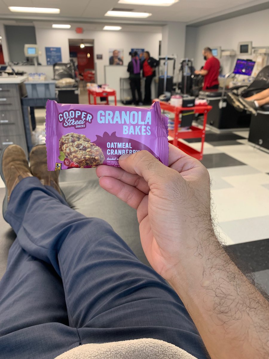 FrederickMelo's tweet photo. Red Cross serves good snacks! #PowerRed #BloodDonor #RedCross Robert Street is getting a Power Red double donation of red cells from my wee arm today… https://t.co/ztfA5ZZ5Js