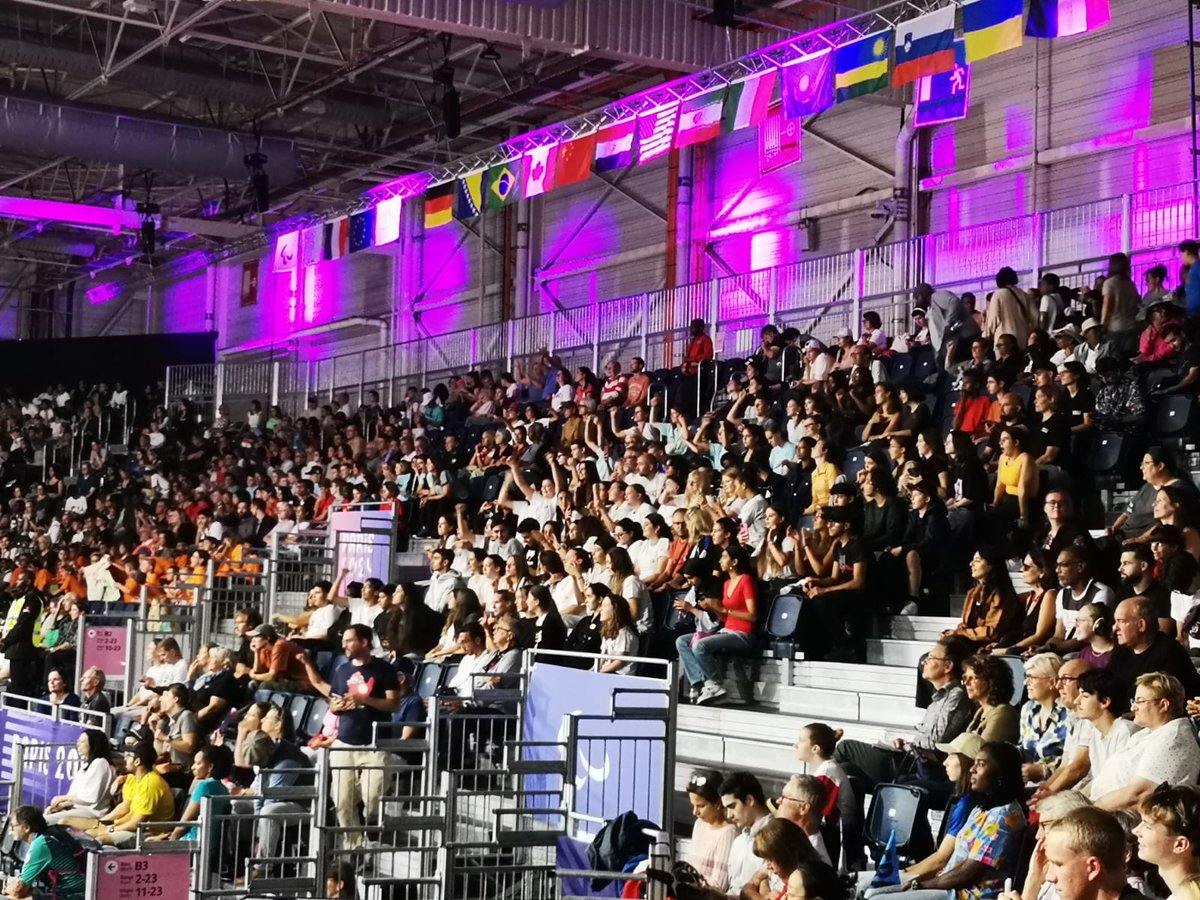 acversailles's tweet photo. #Génération2024
Dernière journée des jeux paralympiques @Paris2024 pour les élèves de l'académie.
Aujourd'hui, les élèves de l'école Le Pré aux Agneaux d'Epinay-sous-Sénart (91) ont assisté aux épreuves de volley assis au parc des expositions de Villepinte ! 👏
#MaClasseAuxJeux https://t.co/7Dw0AbPNZy