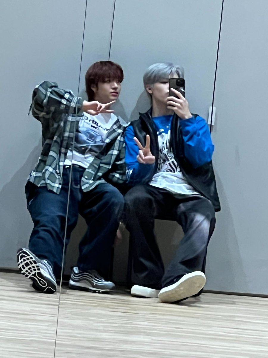 じゅじゅ~22歳おめでとう🎉
ゾロ目だね😉いい一年になりますように🥰 

#HAPPY_EJ_DAY
#andTEAM #MAKI