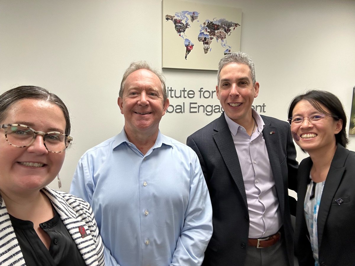 UHGlobal1's tweet image. Bienvenue! Honored to welcome the new Delegate from #Quebec (terre de mes aieux) @MRIF_Quebec  on his first visit @UHouston!