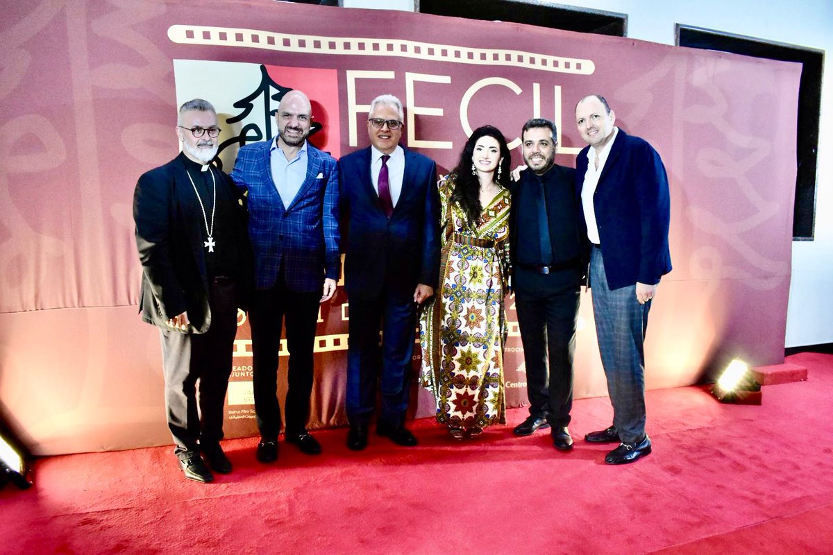NmeirSami's tweet photo. Encantado de haber inaugurado el #FECIL primer festival del cine libanés🎥🇱🇧en México.Una noche mágica celebrando la rica cultura y talento libanés en la gran pantalla.
#CineLibanés #CulturaLibanesa #FestivalDeCineLibanés https://t.co/LONRLVegLS