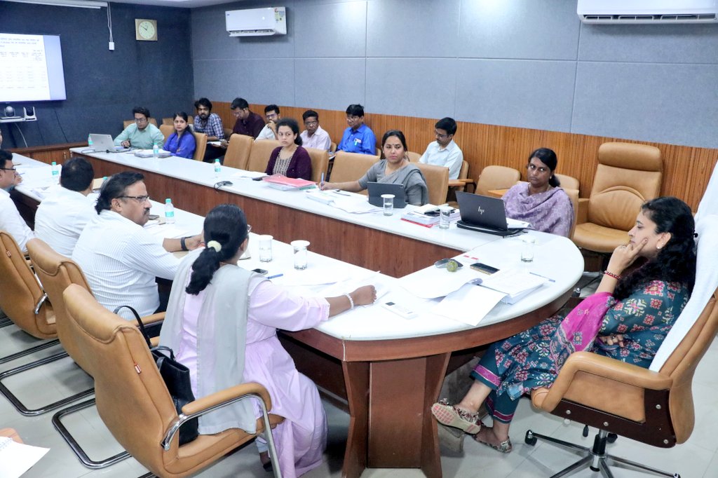 Divisional Commissioner Agra tweet media