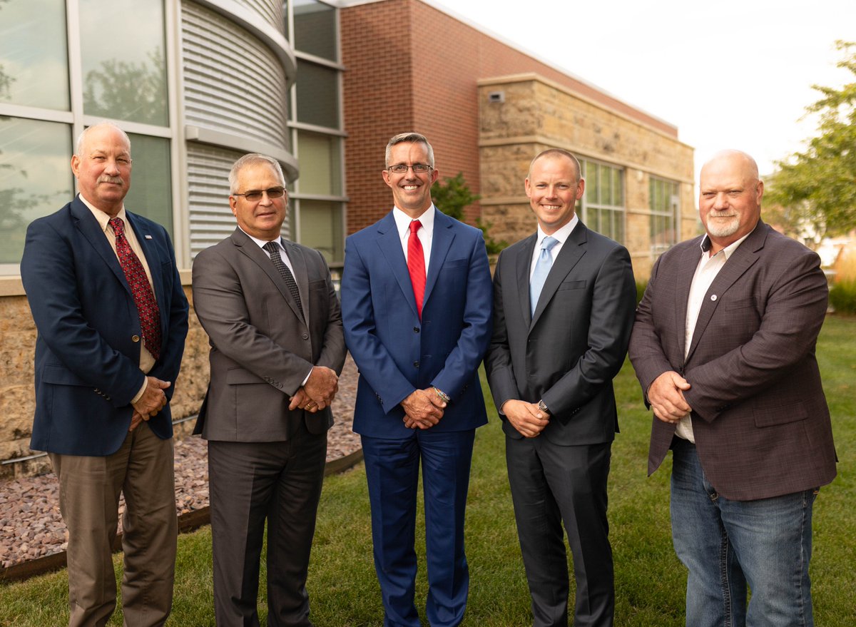 Farmer-leaders on the 🌱 ISA Board of Directors recently elected Brent Swart of Spencer as president during its September board meeting. Find out who else was appointed to serve on ISA's Executive Committee ▶️ iasoybeans.com/newsroom/press…

Funded by the soybean checkoff.