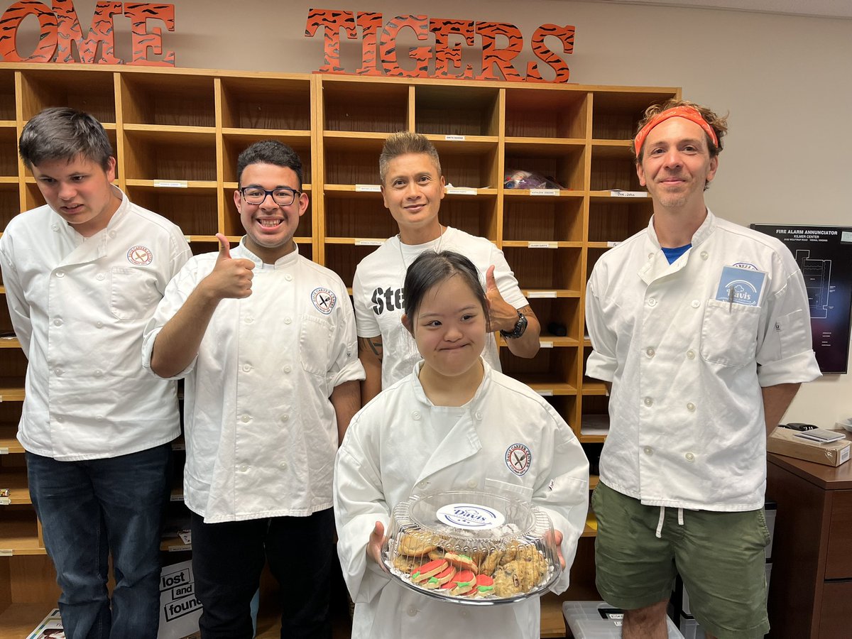 Hoang H Nguyen (@principal_win) on Twitter photo Thank you <a href="/SJDavisCenter/">DavisCareerCenter</a> students for the delicious cookies! <a href="/FCPSR5/">FCPS Region5</a> <a href="/KilmerCenter/">Kilmer Center School</a> Thank you <a href="/SJDavisCenter/">DavisCareerCenter</a> students for the delicious cookies! <a href="/FCPSR5/">FCPS Region5</a> <a href="/KilmerCenter/">Kilmer Center School</a>