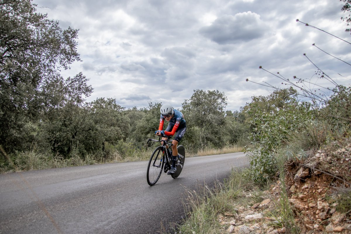 Ségolène Thomas signe un top 25 sur la 4e étape du Tour de l'Ardèche 💥

Notre grimpeuse prend la 24e place du contre-la-montre-individuel ⏱️

Rendez-vous demain au sommet, avec l'arrivée à 1414 mètres d'altitude au Mont Lozère ⛰️

#WeAreOne #TCFIA #tcfia2024 #tourardeche