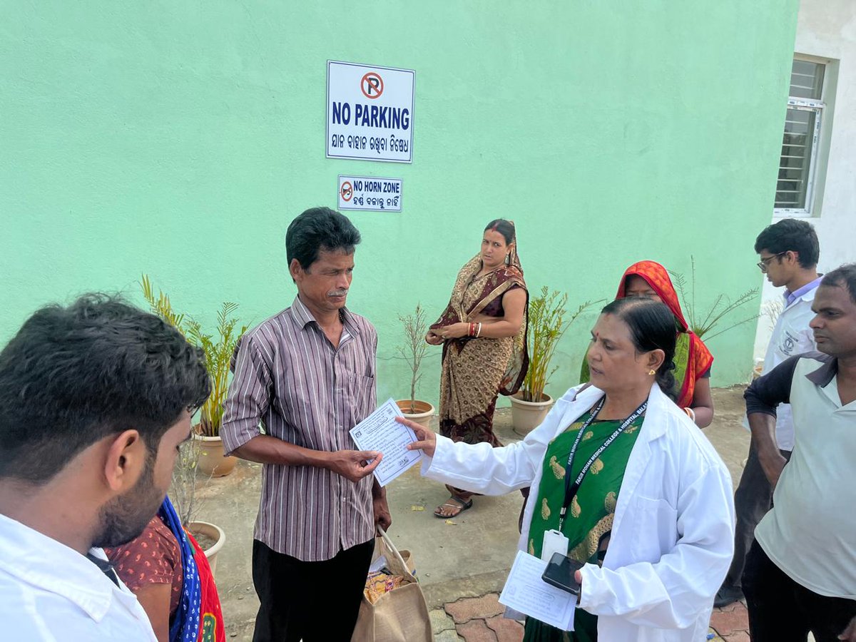 FmmchBalasore's tweet photo. #Walkathon on Pharmacovigilance week..
Hon'ble Dy. Chief Whip inaugurated the said event..
#FMMCH,Balasore.. https://t.co/6vYD7VUeu8