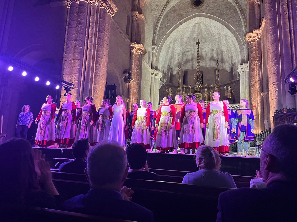 ERC Tarragona (@esquerratgn) on Twitter photo 👏🏻 Anit, la consellera <a href="/gemmafuste4/">Gemma Fusté Garcia 🚐</a> va assistir a la representació del Retaule de Santa Tecla de <a href="/estecla_tgn/">Esbart Santa Tecla</a>
Enhorabona per l'espectacle i mantenir la tradició viva!
#Tarragona #SantaTecla 👏🏻 Anit, la consellera <a href="/gemmafuste4/">Gemma Fusté Garcia 🚐</a> va assistir a la representació del Retaule de Santa Tecla de <a href="/estecla_tgn/">Esbart Santa Tecla</a>
Enhorabona per l'espectacle i mantenir la tradició viva!
#Tarragona #SantaTecla