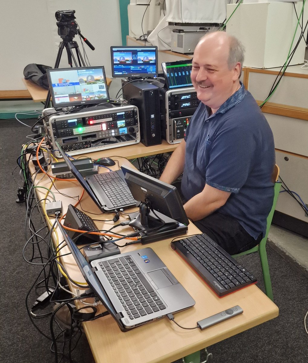 amsatdl's tweet photo. Live in DVB-S2 via geostationary #AMSAT #QO100 WB transponder. Thanks Jens DH6BB for the editing and stream. https://t.co/84Kg65ee5w