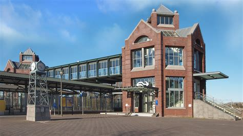 <a href="/createstreets/">createstreets</a> Brandevoort station, made in 2007, Netherlands.