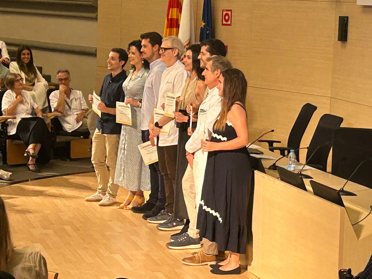 ANESTCLINICbcn (@anestclinicbcn) on Twitter photo Acte de Reconeixement del Residents 2020-2024 de <a href="/hospitalclinic/">Hospital Clínic</a>. Gràcies a tots!!!
#proudofyou #anestesia #resis #nouinici Acte de Reconeixement del Residents 2020-2024 de <a href="/hospitalclinic/">Hospital Clínic</a>. Gràcies a tots!!!
#proudofyou #anestesia #resis #nouinici