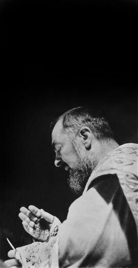 MarieePhilomena's tweet photo. Remember:

The sinner who is sorry for his sins, is closer to God than the just man who boasts of his good works. 

— Saint Padre Pio https://t.co/GLptoXx4uP