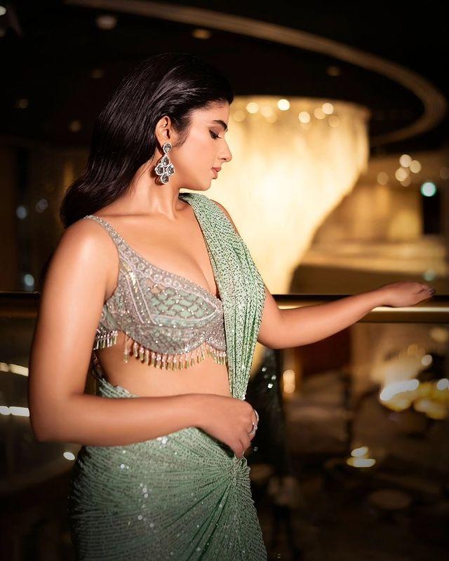 GX-CDtlaUAES68m?format=jpg&name=900x900