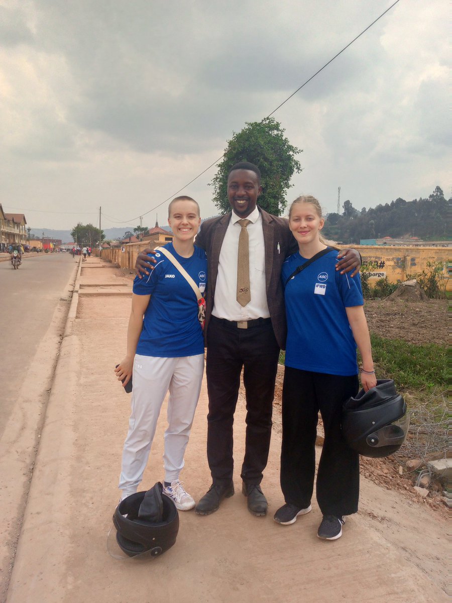 ronaldianmugis1's tweet image. We are HARAMBE! 
 Meet Hannah and Emma Muller our German volunteers at Kigezi Harambe Sports Academy. 
#UnityisStrength.