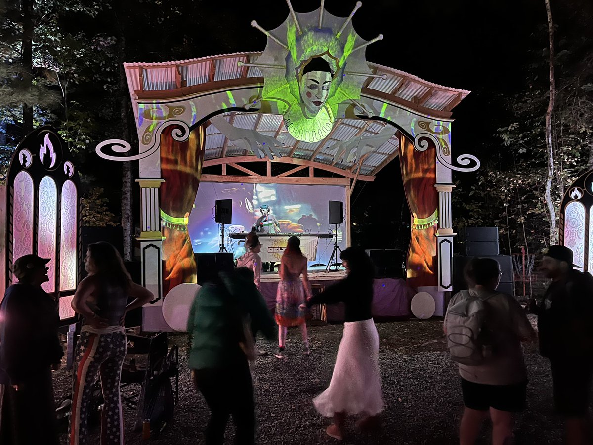 CalibFurryTour's tweet image. 