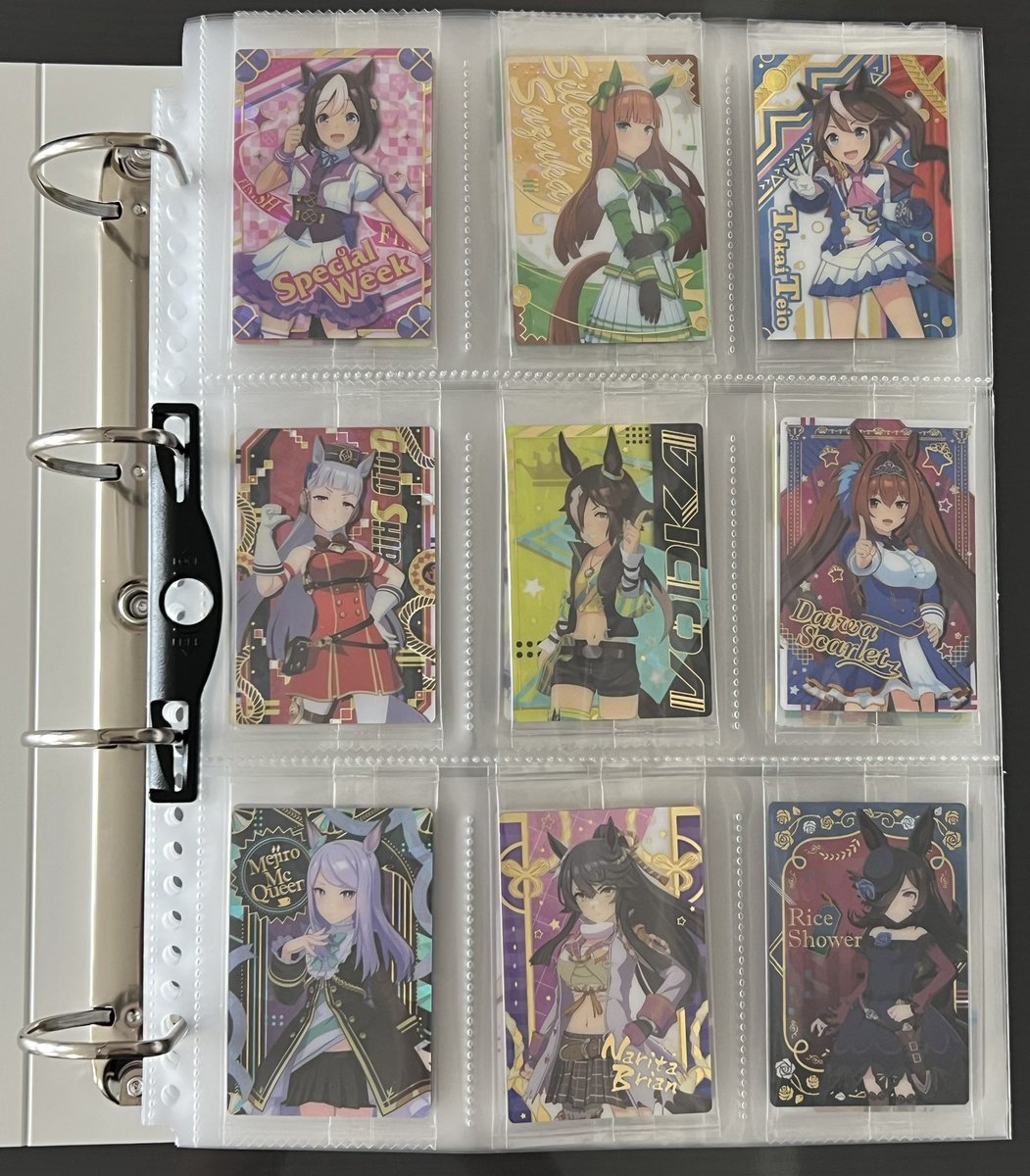ウマ娘のウエハースカードをリヒトラブ myfa コレクションファイルと9