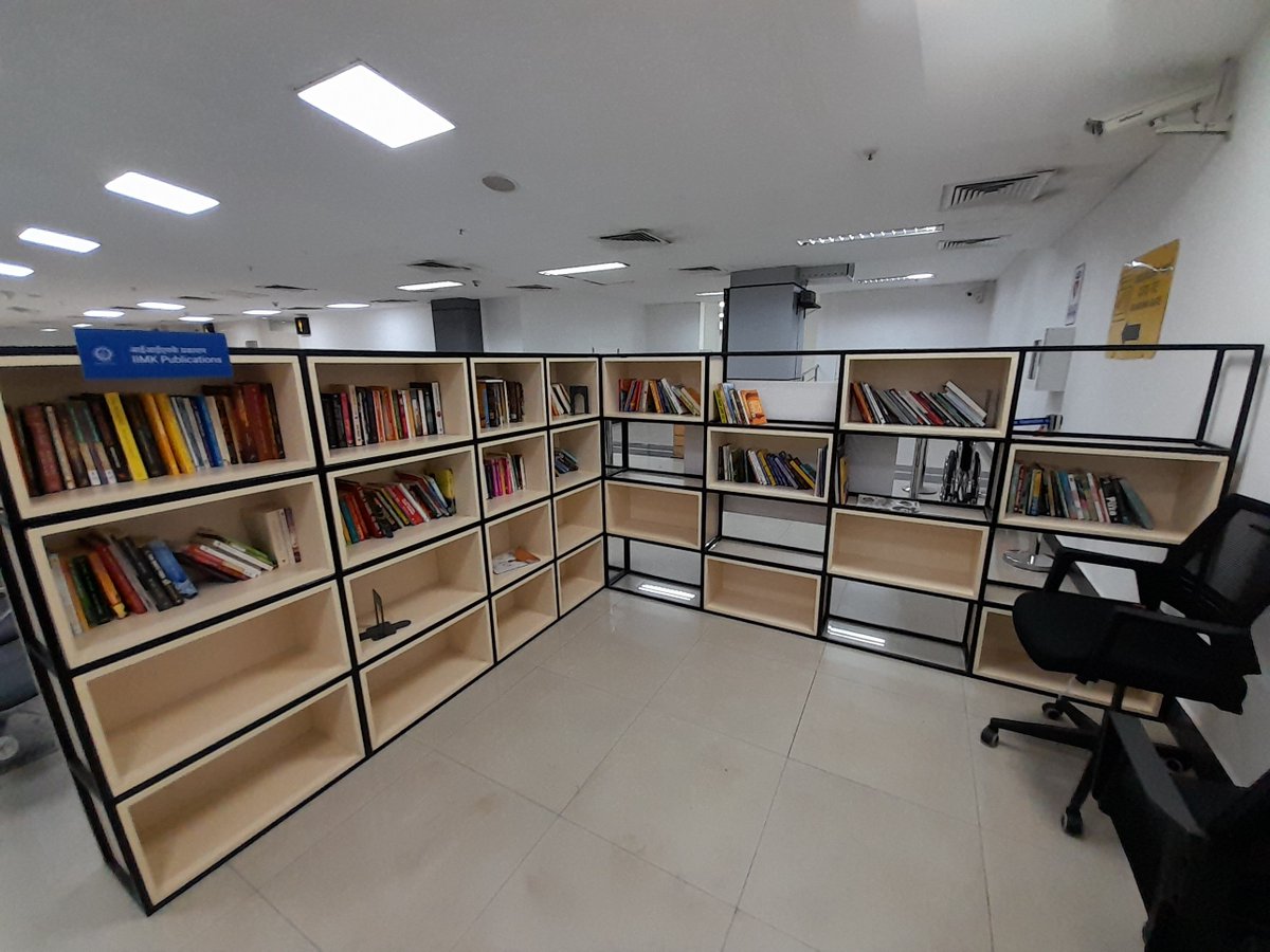 AjayKamalakaran's tweet image. Living up to its billing as a City of Literature, the Calicut Airport has a  reader&apos;s lounge with a variety of Malayalam and English books for adults and children. 

Well done, @AAI_Official and @IIMKozhikode