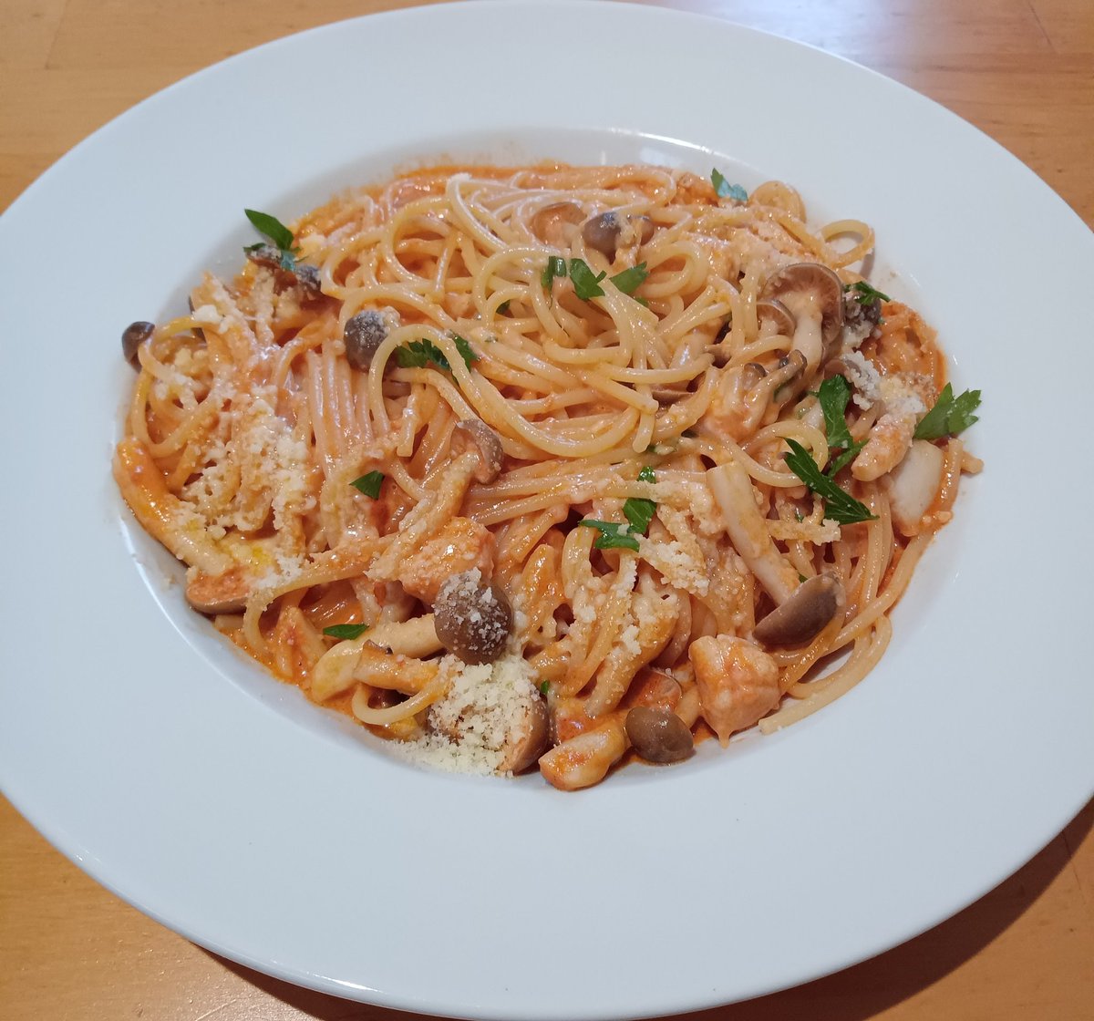 yingbing85893's tweet photo. lunch https://t.co/pPo5i9wBwg