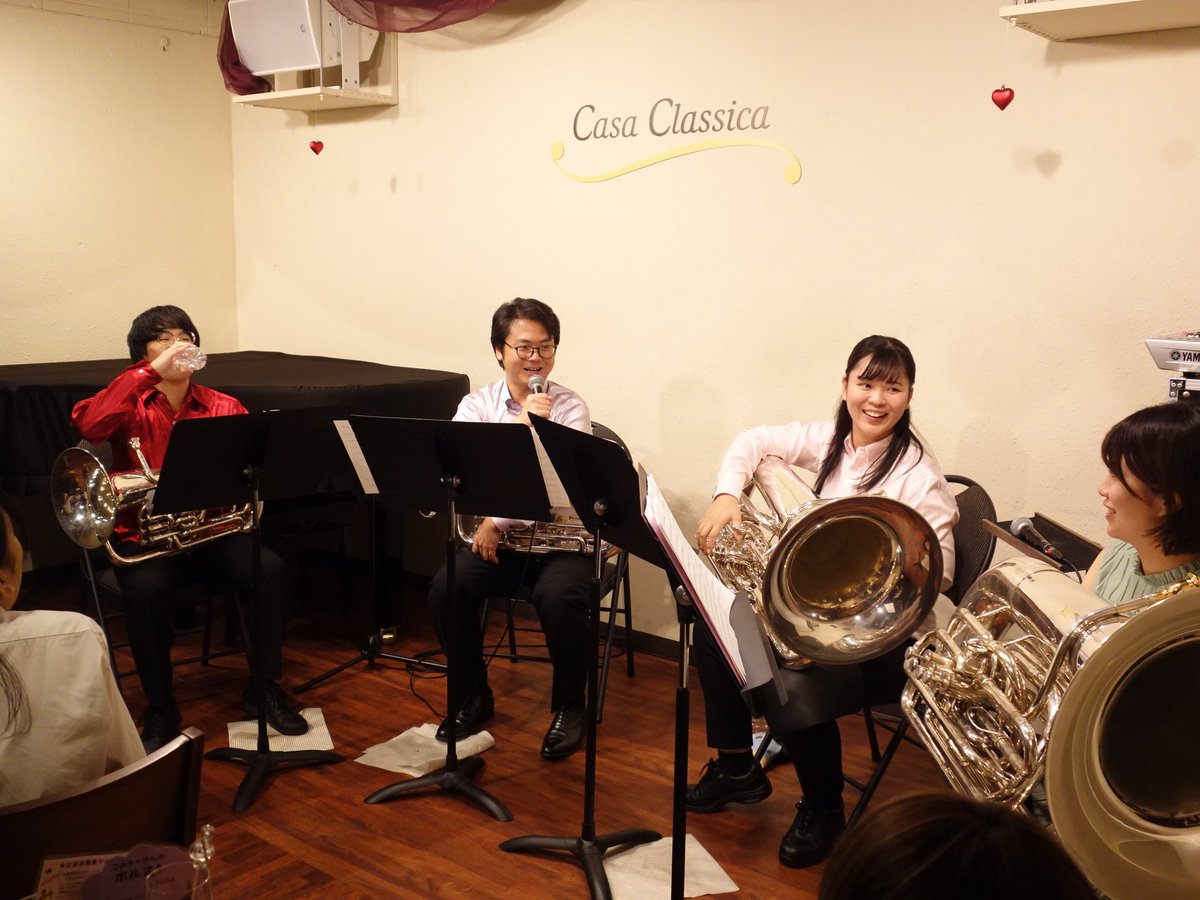HideArai_Euph's tweet photo. #みぞのくちユーフォニアム・テューバ・プロジェクト vol.1終演❗
満席のお客様にお越し頂き誠にありがとうございました✨
洗足卒の仲間を集めてのこの企画、こちらもとても楽しい時間を過ごさせて頂きました😍
みんなありがとう❗
リレー方式で次回はメンバーが変わってのライブとなります🎵
#METP https://t.co/cZOlkuqMEb