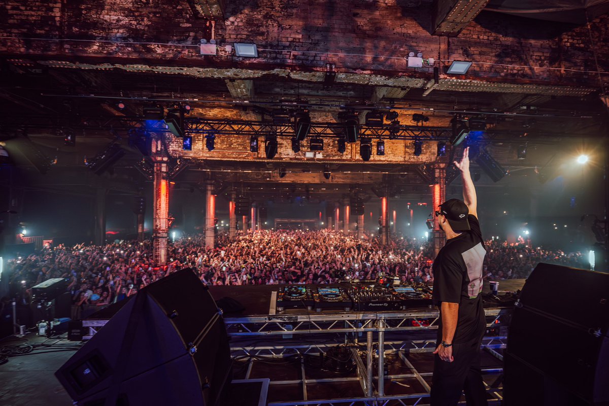 MANCHESTER NIGHT 1 🤯 ✅