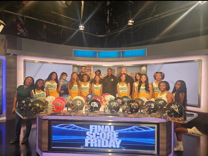 #BEHOLD our Warrior Cheerleaders on Final Score Friday! Great job ladies!!! 💚💛