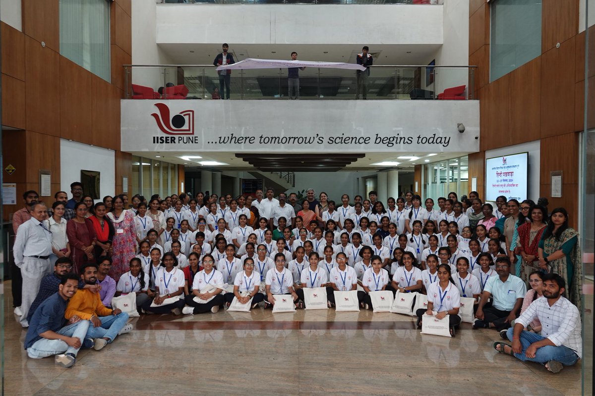 ScienceActivity's tweet image. Day2 of Regional #VigyanJyotiConclave 2024 @IISERPune featured enriching hands-on #chemistry & #STEMprojects by students. Our esteemed guest, Dr. Vineeta @IndiaDST, Deputy Commissioner @nvsropune & Prof. Kundan Sengupta interacted & inspired students.
@EduMinOfIndia
@NVS_HQ