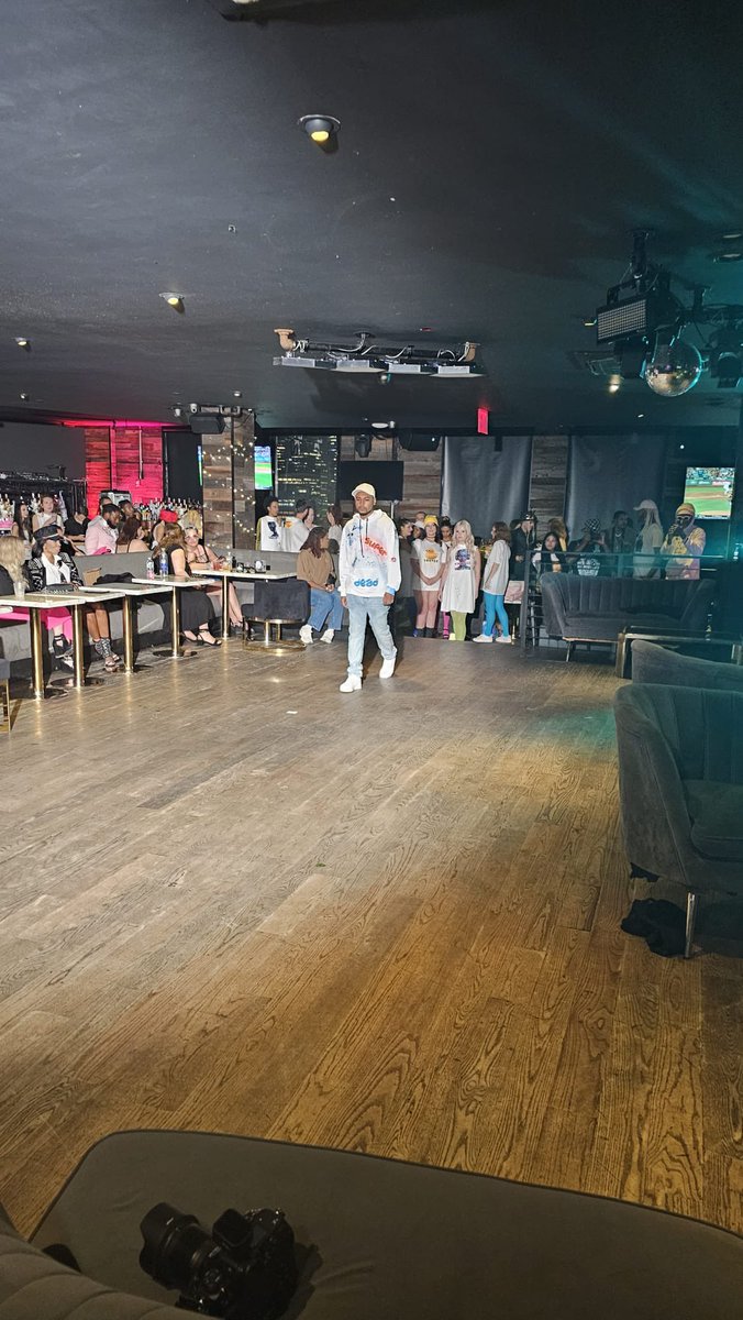 #NYFW #freeagent <a href="/ValidateMag/">Pixelgod+SQUAD</a> <a href="/pixelgodxsquad/">Pixelgod+SQUAD</a> 
📸 <a href="/a_veterans_cry/">a_veterans_cry</a>