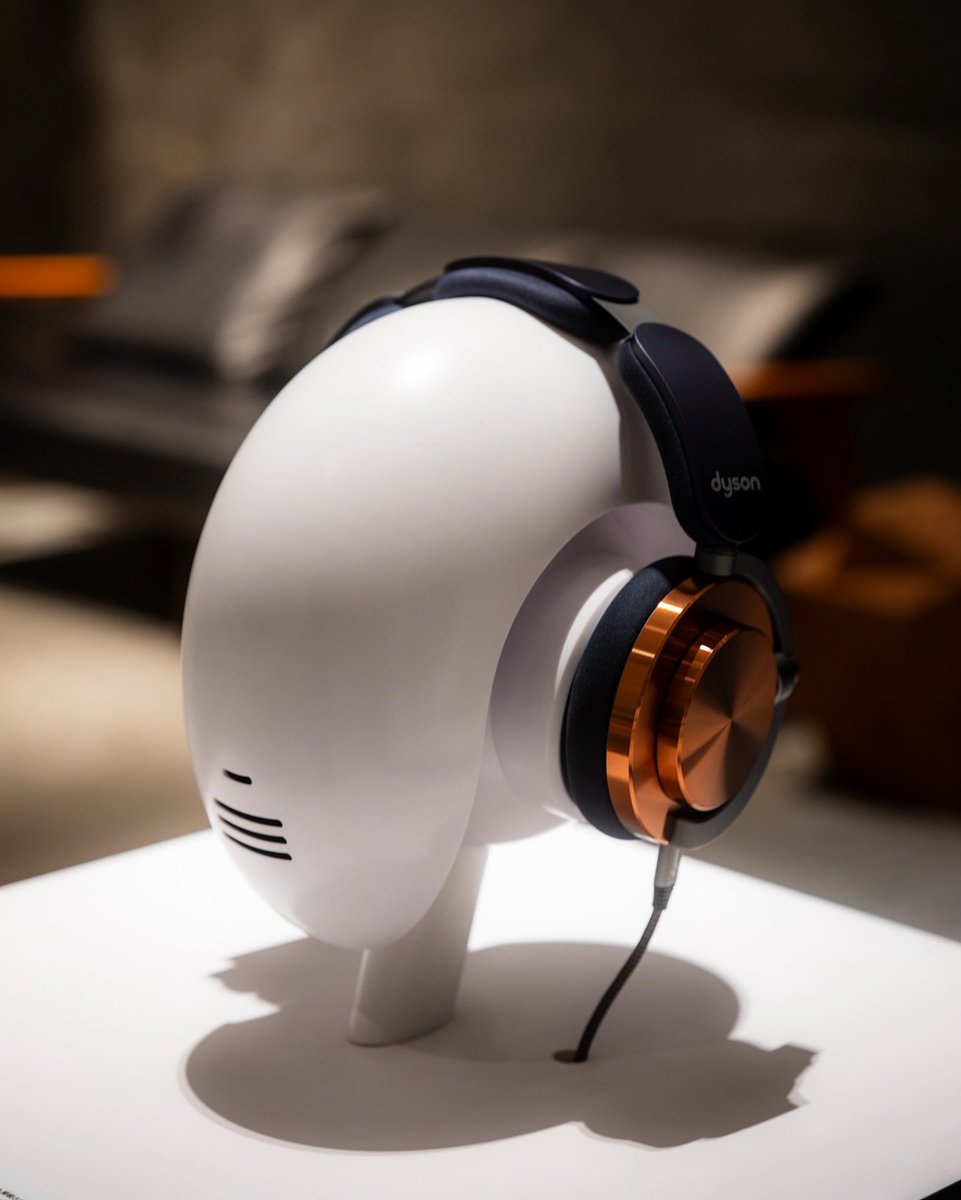 KETSUGEofficial's tweet photo. Dyson ontrack https://t.co/H3oNNpF31k