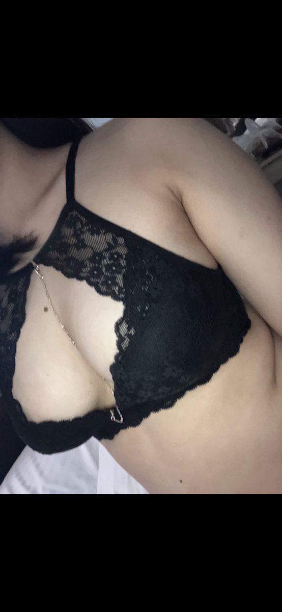 這次我們在屏東喔！！ 
好久沒有跟推友們一起聯誼了 我們這次也是找夫妻/情侶一起
我們禁菸、檳榔、毒、刺青（大面積）、強迫、深喉嚨、入珠
需有禮貌、全程戴套
希望與我們同年齡層（8年級）
請自介 （身高體重年齡）or生活照
#屏東
#同房換不換
#有禮貌
#房間平均分攤