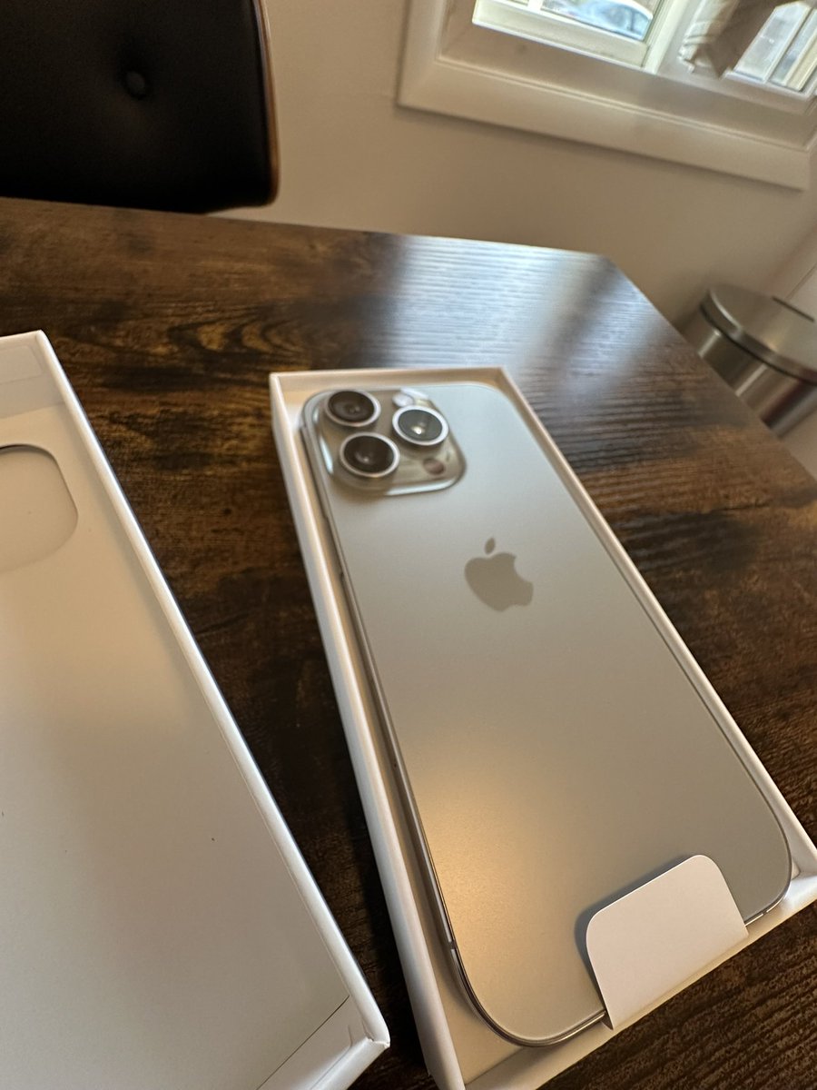 EnemyofGLaDOS's tweet image. Finally getting a chance to set it up. 

#16Pro #NaturalTitanium