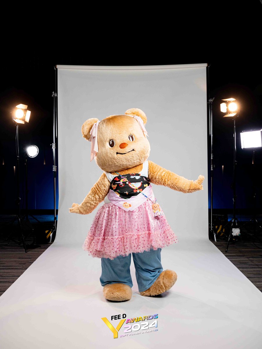 feed_4_future's tweet photo. ดาราสาวพร้อมขึ้นโชว์แล้วค่าาา 
มัมๆ พ่อหมีเตรีมเสียงกรี๊ดกันไว้กี่คอ
#BUTTERBEAR #ด้อมน้องเนย
#FeedYAwards2024 #FeedYAwards https://t.co/U1NTmC4uWn