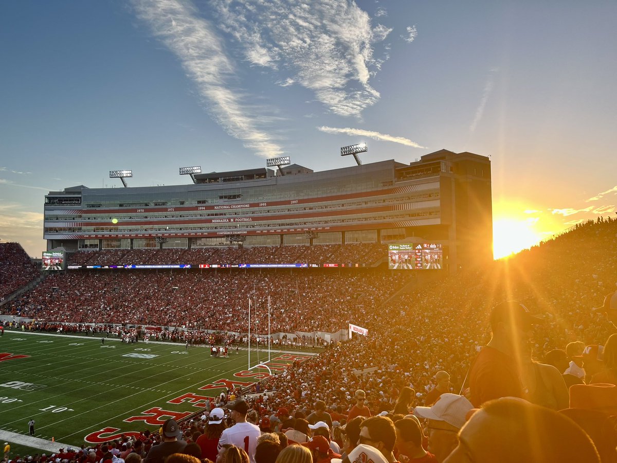 2 of my favorite things in life (after my family course) - <a href="/HuskerFootball/">Nebraska Football</a> and Nebraska sunsets ❤️