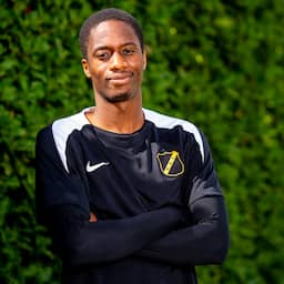 NU+ | Ex-international Kongolo zegde drank en feesten vaarwel: 'Gered door God' dlvr.it/TDVddT