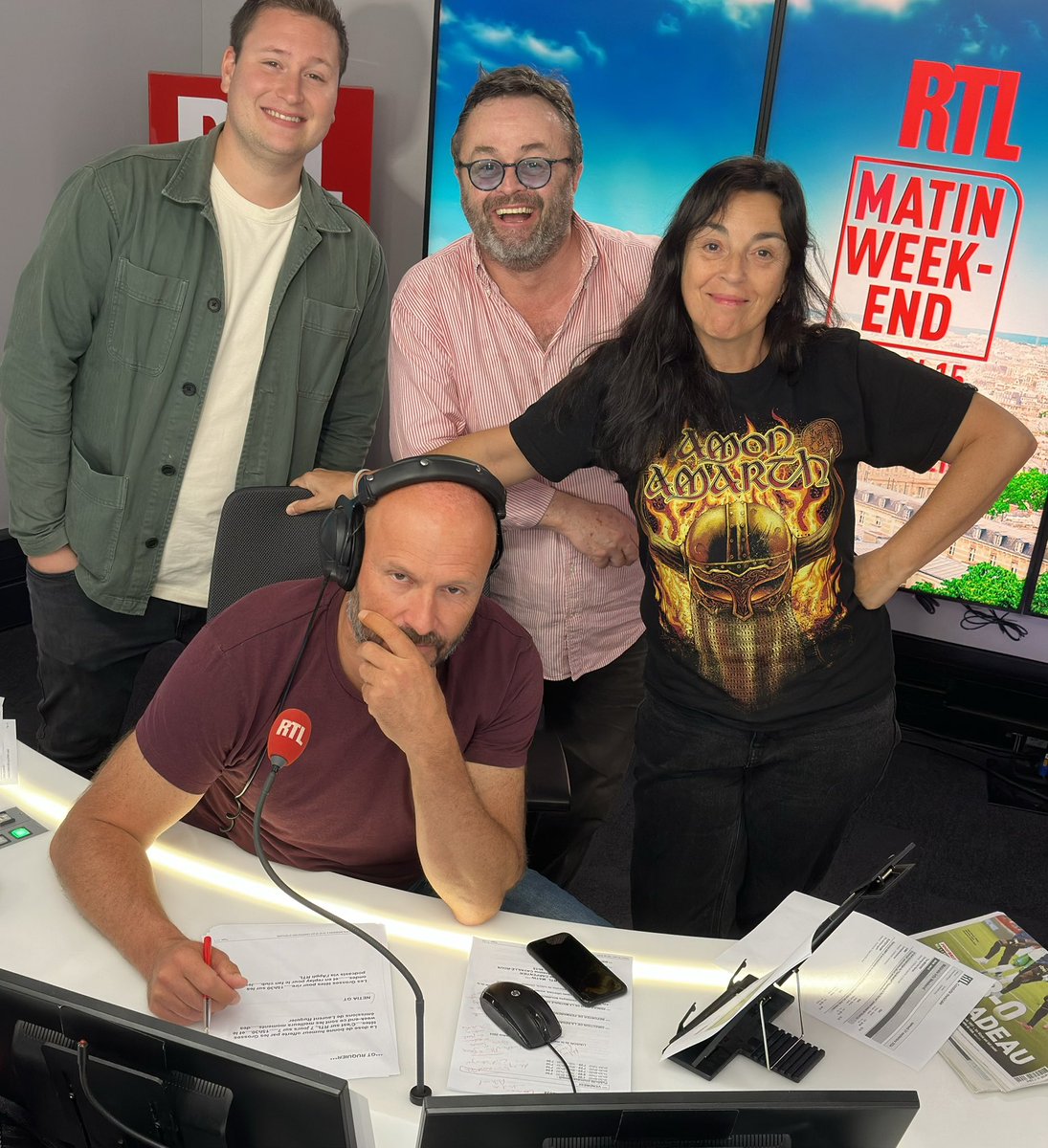 RTL Matin Weekend (@rtlmatinweekend) on Twitter photo Sommes nous vraiment plus beaux vu d’en haut ? Pas sûr !
<a href="/StphCarpentier1/">Stéphane Carpentier</a> <a href="/DecarneAnt/">Antoine Decarne</a> <a href="/JsPetitdemange/">Jean-Sebastien Petitdemange</a> et Valérie Quintin…
L’important c’est le bonheur de vous retrouver ! 😉 Sommes nous vraiment plus beaux vu d’en haut ? Pas sûr !
<a href="/StphCarpentier1/">Stéphane Carpentier</a> <a href="/DecarneAnt/">Antoine Decarne</a> <a href="/JsPetitdemange/">Jean-Sebastien Petitdemange</a> et Valérie Quintin…
L’important c’est le bonheur de vous retrouver ! 😉