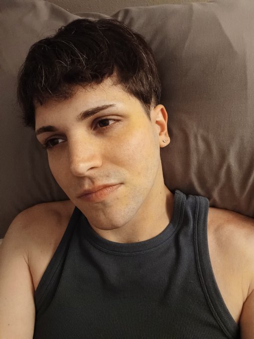 Yo wtf I just get to look like this https://t.co/WcnbUxbBTD