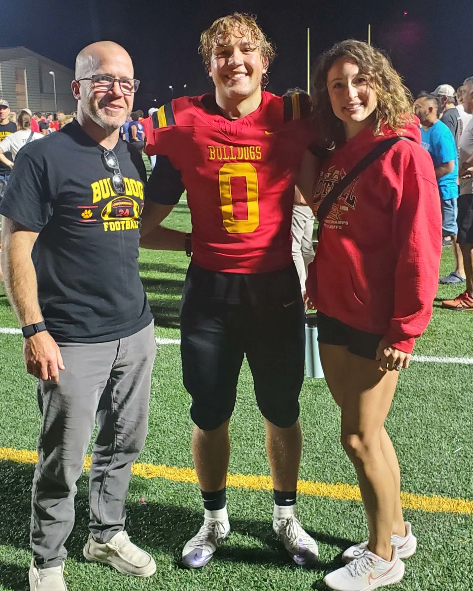 EllenZitkus's tweet photo. Great game #0!!! 💪Way to keep grindin' and gettin' it down in the 2nd half! 🔥❤️😊 @Rjbohrr @justin_bohr https://t.co/rHIIhcGpeI
