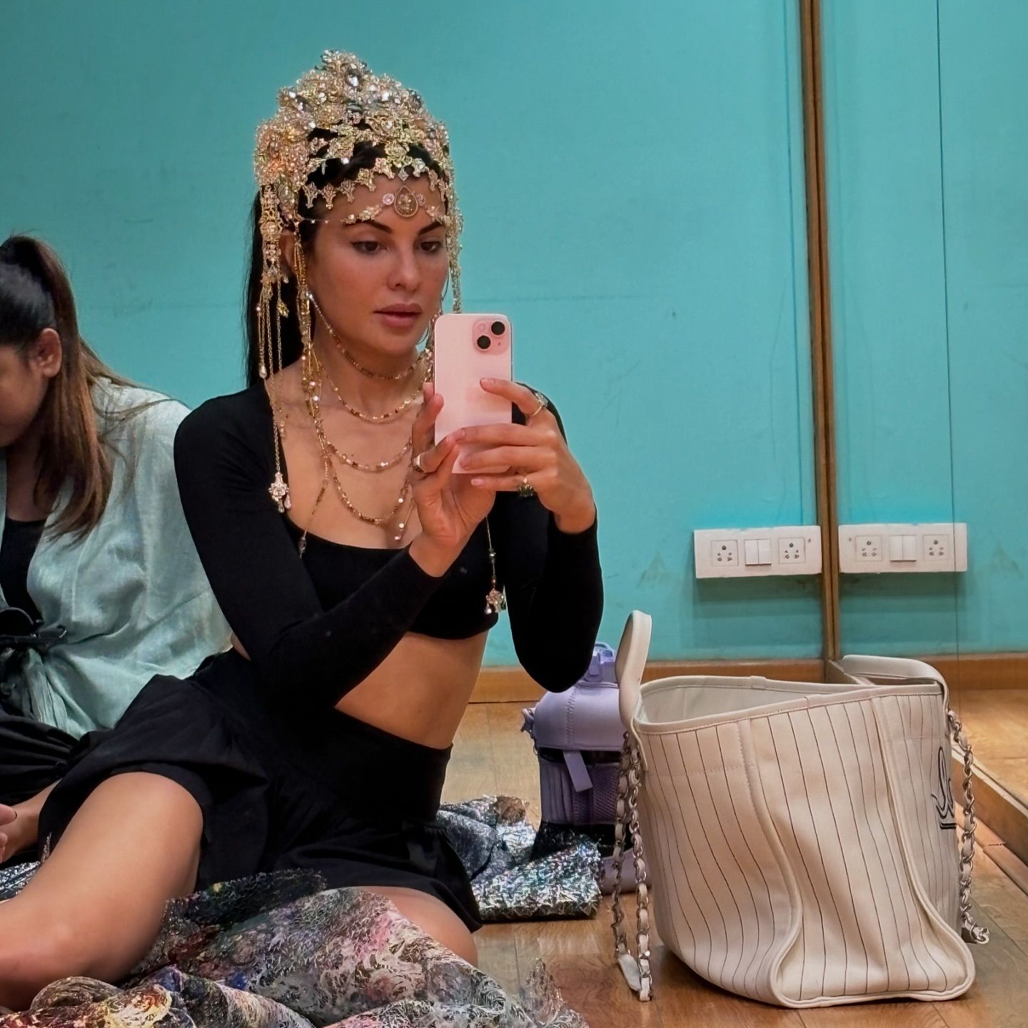 GX-a3xdaQAAQs_i?format=jpg&name=large