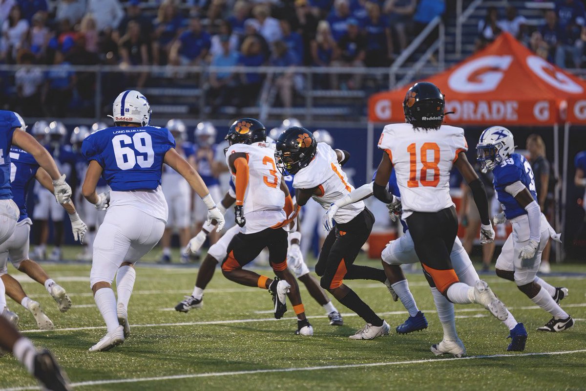 1-5 highlights🐾
Dawg💯
hudl.com/v/2Q36Ks