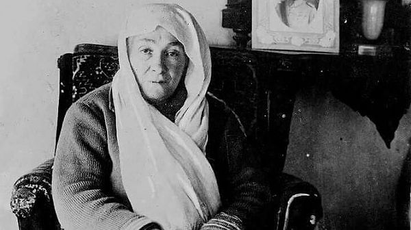 Mustafa Kemal'in kendi döneminde uygulamaya aldığı başörtüsü yasağı Osmanlı'da uygulansaydı

Annesi başörtülü olduğu için askeri okula alınmazdı.

Varoluşunu ve başardığı her şeyi Osmanlı'nın özgürlükçü yönetim anlayışına borçludur.