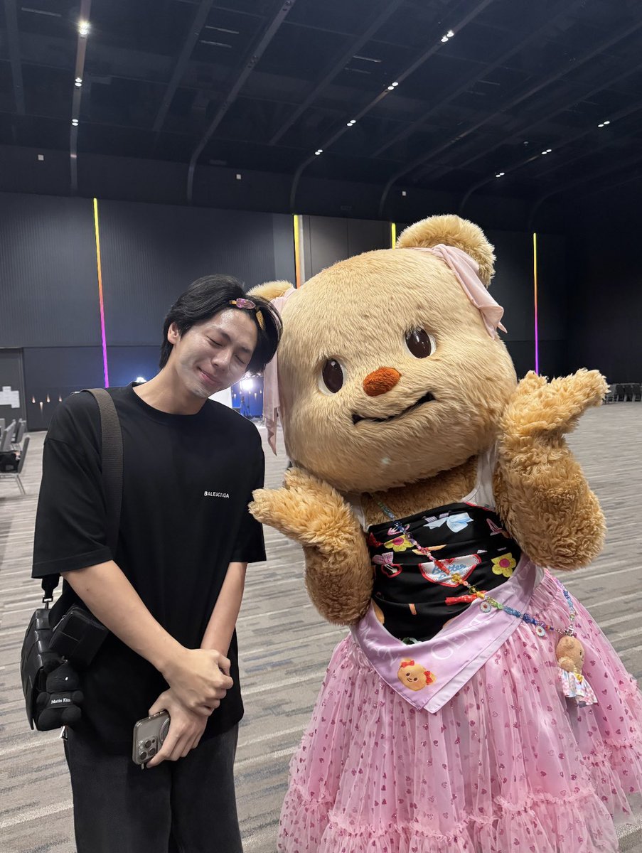🥹 ไม่สนหรอกนะว่าจะมาส์กหน้าอยู่หรือคิ้วจะมีแค่หัวคิ้วก็ตาม