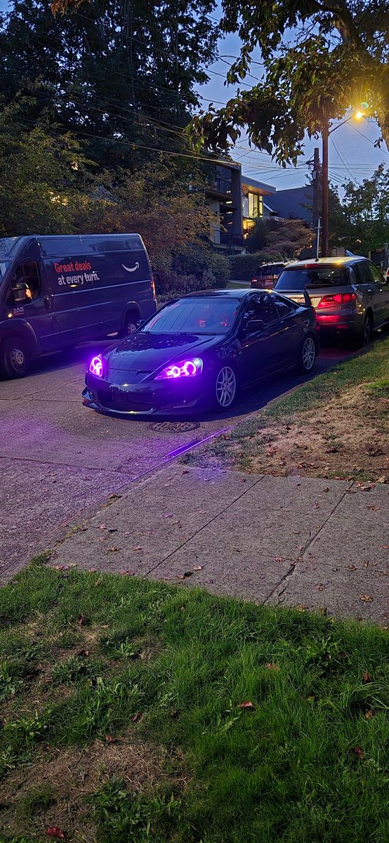 TearyAmoeba's tweet image. I love Seattle but also hate driving in Seattle lol
My poor car has been on a bumpy chaotic ride these past few days.

Still looking nice though. 💜

#Seattle #RSX #RSXTypeS #DC5 #Acura #Honda #jdm