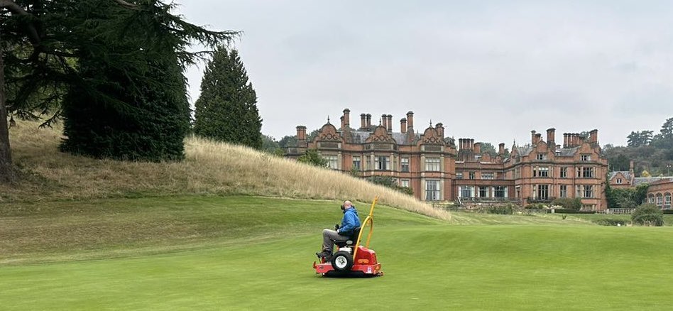 Took delivery of a new truturf roller yesterday.  Huge improvement on our old one. Thanks <a href="/FarolTurf/">Farol Pro Turf & Golf</a>, <a href="/JacobShellis/">Jacob Shellis</a> &amp; Kenny for your help and patience getting it sorted