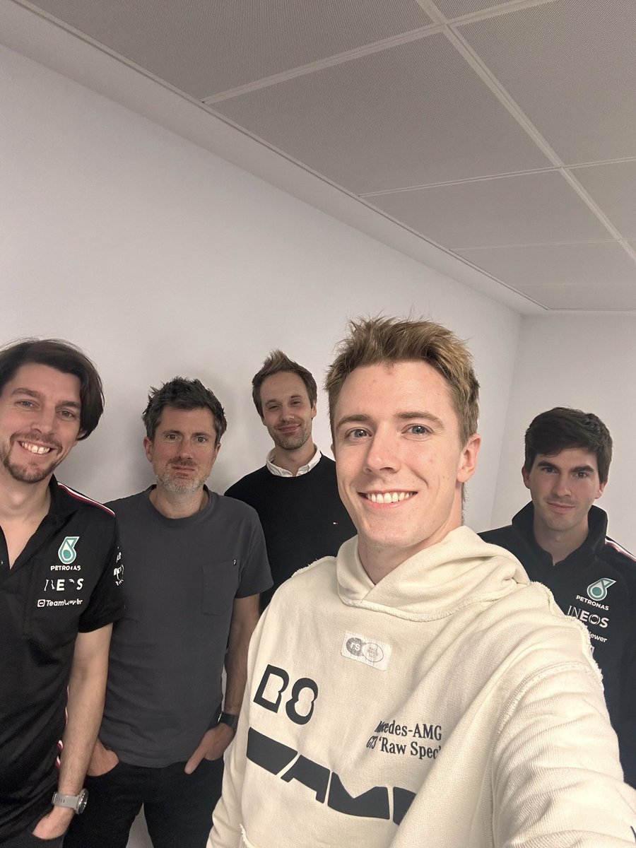 Huge shift from <a href="/frederik_vesti/">Frederik Vesti Official</a> and the Simulator Team back at Brackley last night 👏👏