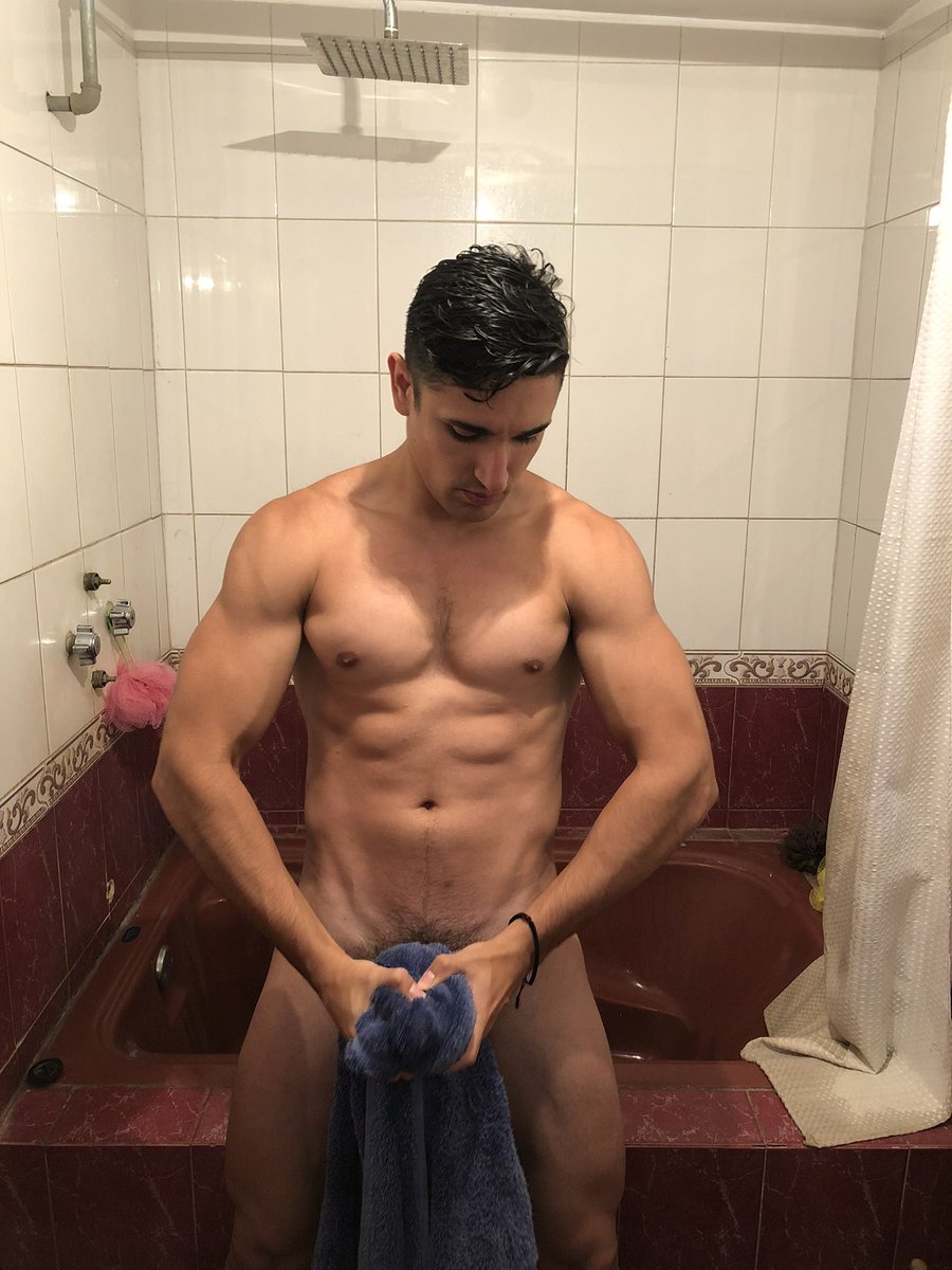 Quien quiere bañarse con el #Wapacharro?